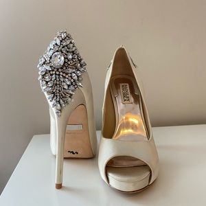 Badgley mischka heels
